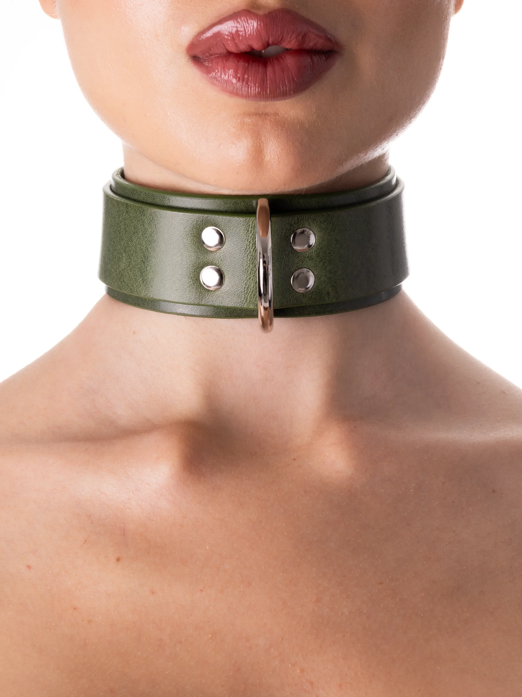 adult-collar151334